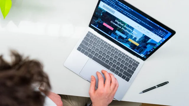 Chatbot of AI-teksten op je website? Dit vraagt de AI Act